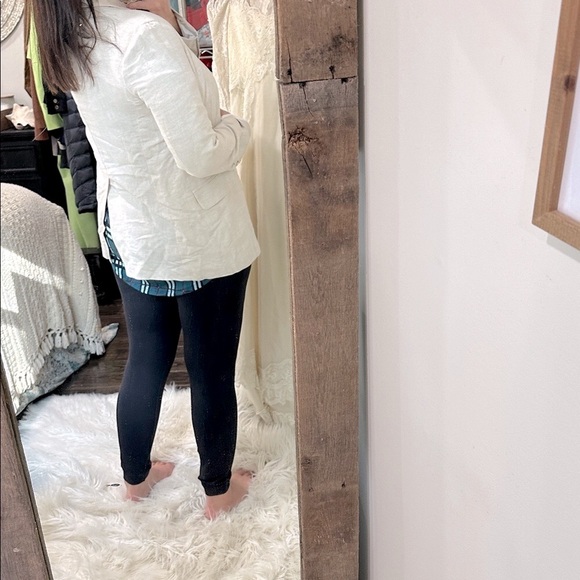 Fore Women's Cream linen blend Blazer size small - Picture 6 of 11